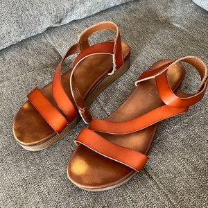 Browns sandals